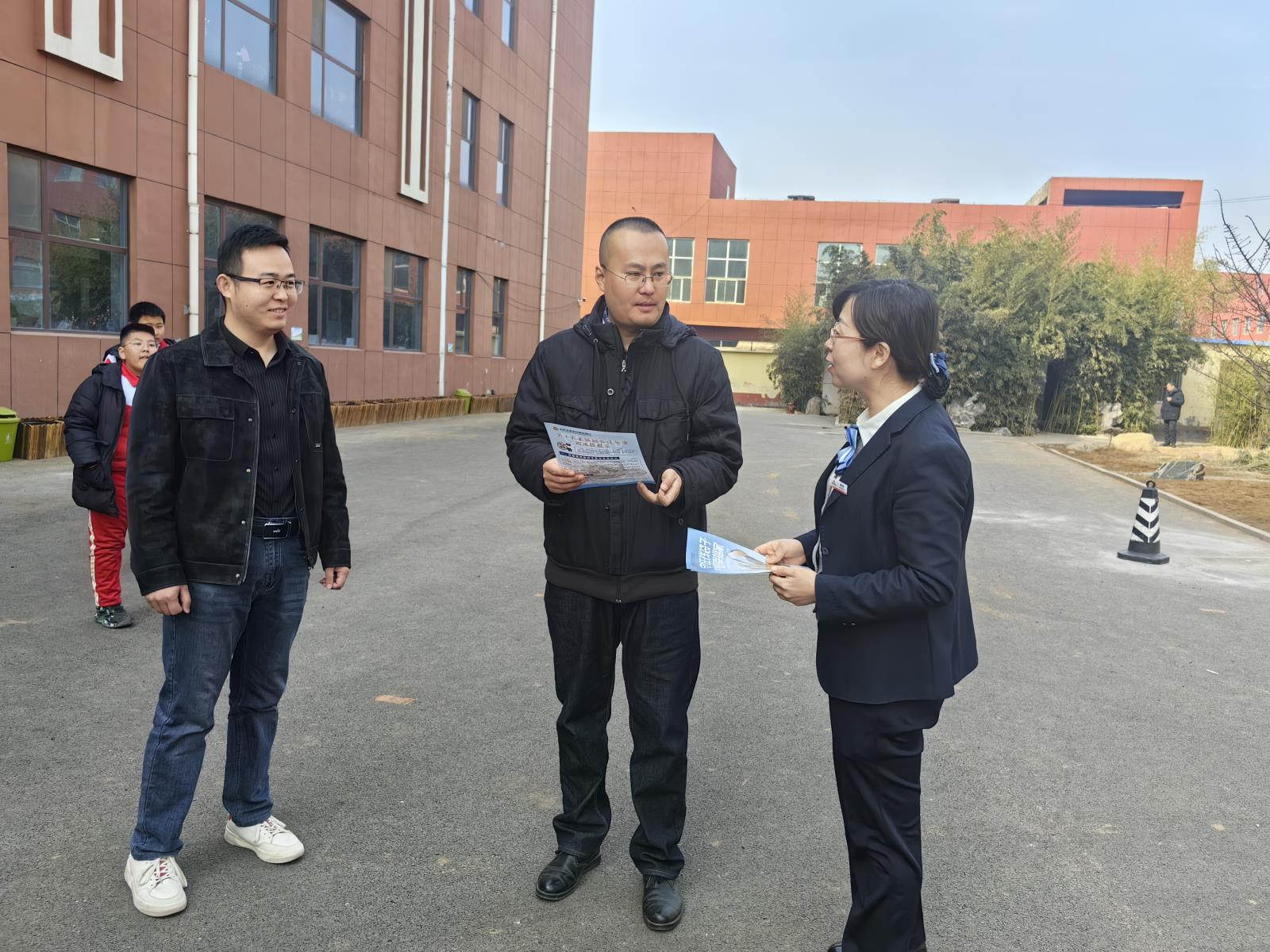 金融知识进校园，银校合作共筑反诈防线 (10).jpg