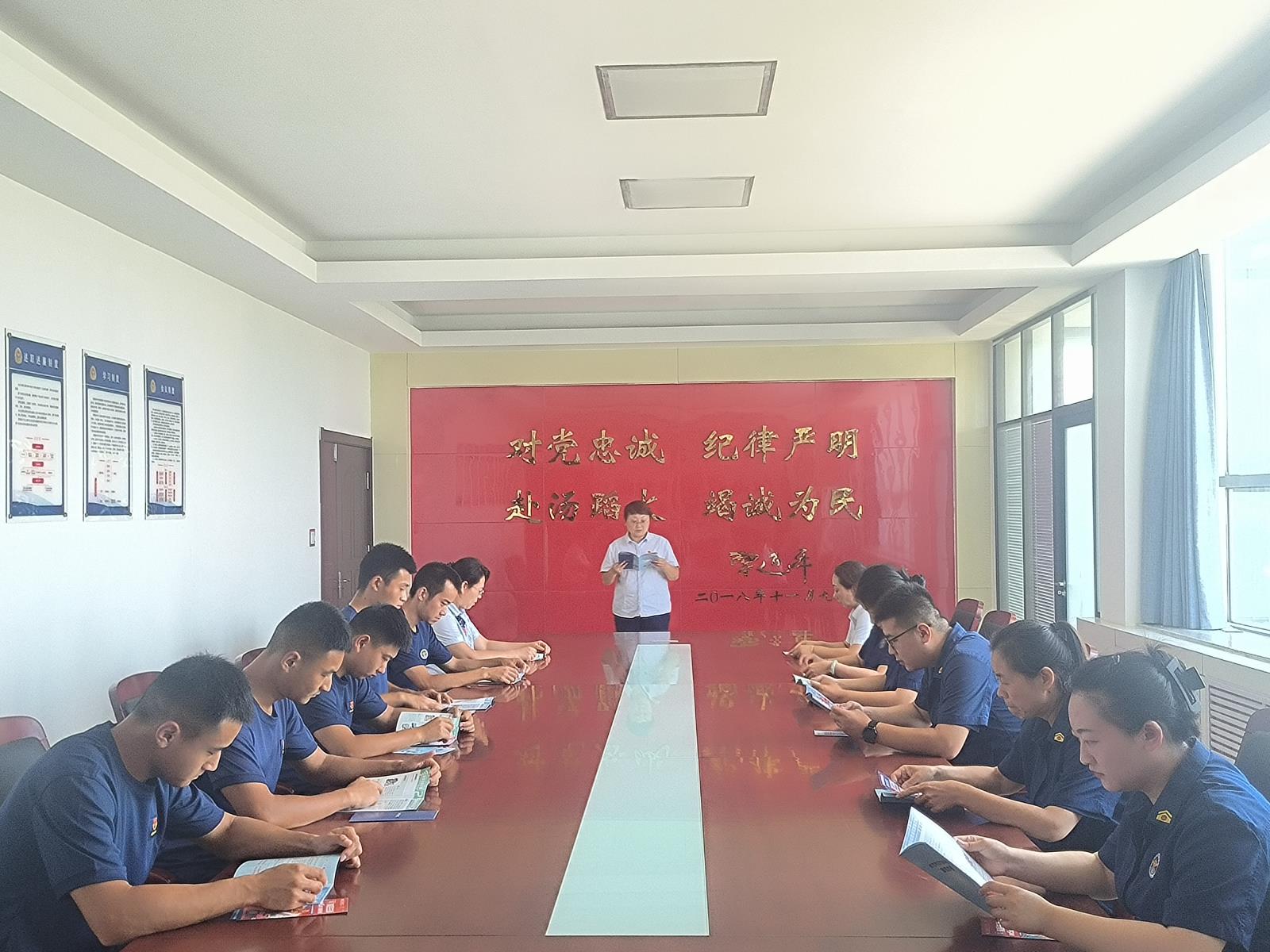 “交行蓝”携手“火焰蓝”  共筑消保“双防线”照片.jpg