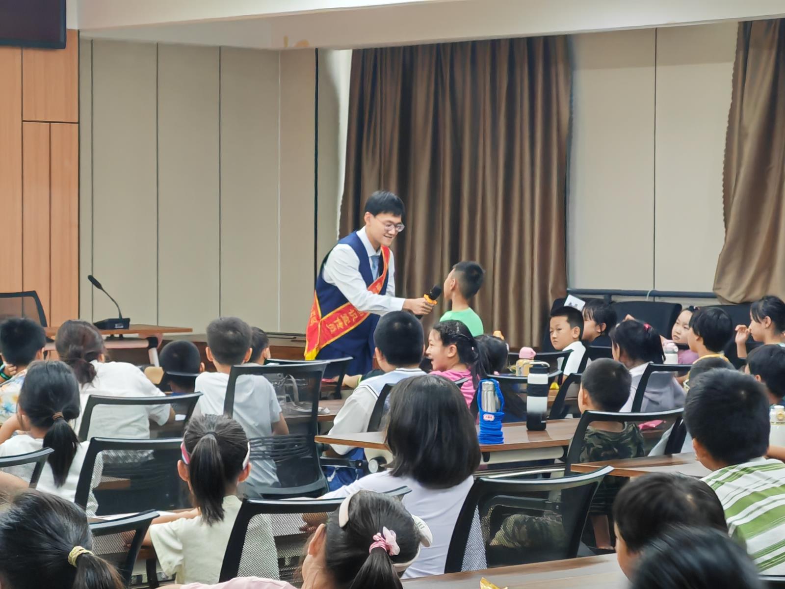 银医携手，共护“小小金融家”照片3.jpg