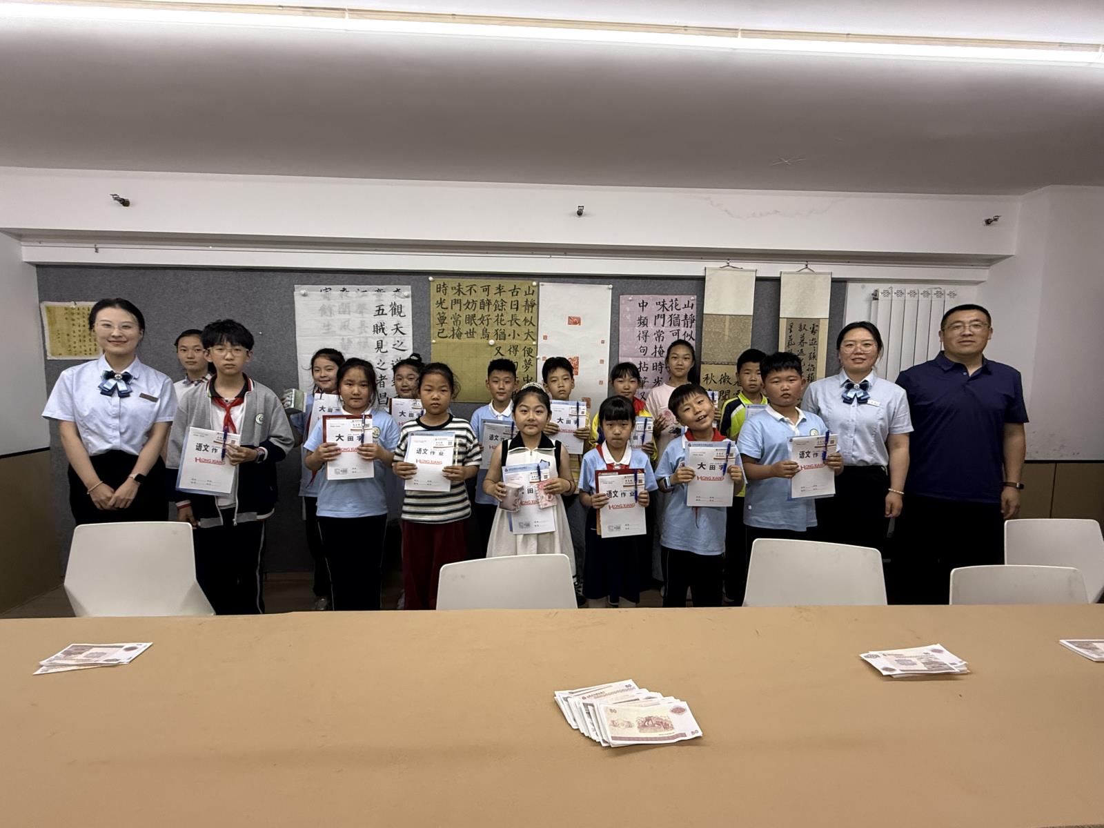 营业部和御状元书法学校学生合影.jpg 营业部和御状元书法学校学生合影.jpg