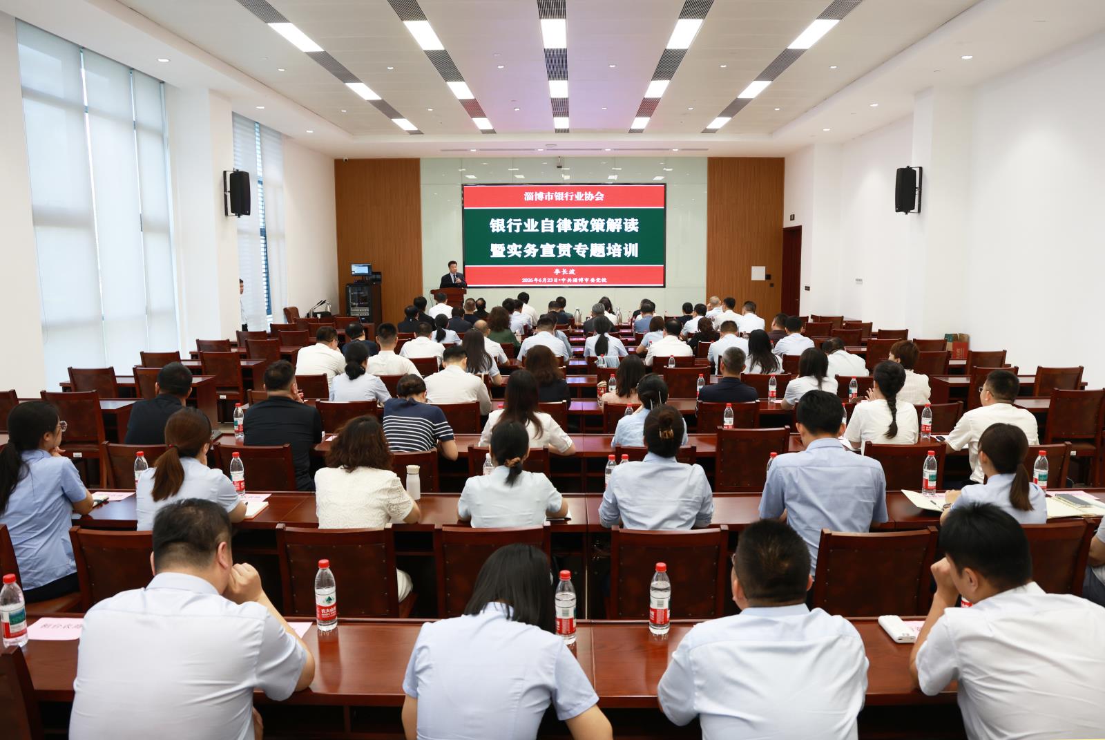 配图.jpg 配图.jpg